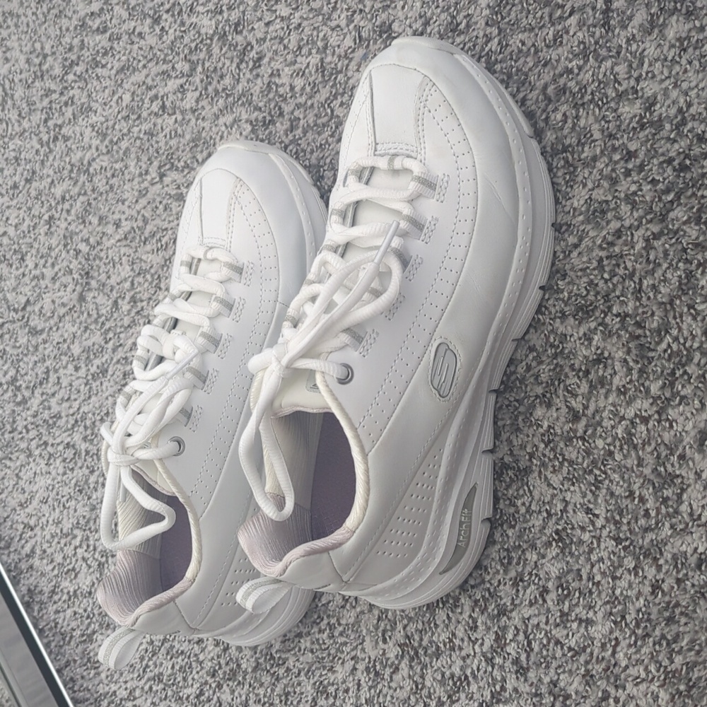White women's Skechers arch fit tennis shoes - Picture 2 of 5